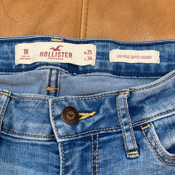 Hollister low rise supper skinny jeans - Picture 2 of 2